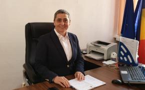 Elevul bătut de directoare, în Oltenița, ar fi fost prins la barbut într-o altă clasă: "Să filmeze şi golăneala care este în şcoli"