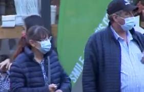 Oraşul din România unde autorităţile au decis purtarea măştii la exterior în ciuda relaxării naţionale. Cum este posibil