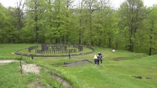 În fosta capitală dacică din Munţii Orăştiei, primăvara se dă în spectacol