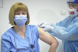 Mai mulți anticorpi pentru vaccinații expuși la virus, arată un studiu făcut la Spitalul "Victor Babeș" din Timișoara