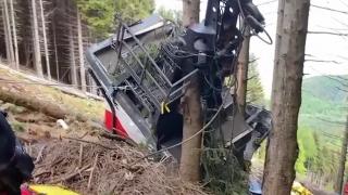Cum s-a prăbușit telecabina din Italia: ''Nu am văzut niciodată un astfel de dezastru''