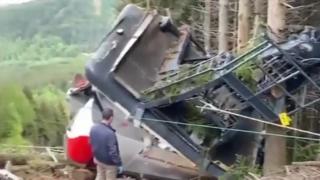 Cine sunt victimele tragediei din Italia: două familii întregi au murit. Telecabina s-a rostogolit pe versant 500 de metri