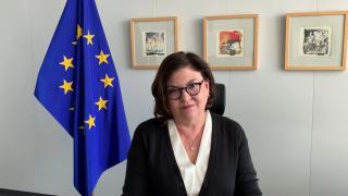 Scandalul avionului deturnat. Reacţia comisarului Adina Vălean după ce i s-a cerut demisia. Gafa ei a devenit virală