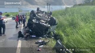 Opt persoane au fost rănite, după ce un microbuz s-a răsturnat în judeţul Cluj