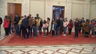 Ziua Copilului în imagini: Puhoaie de părinți și copii în mall-uri, la cinematografe sau în Parlament