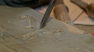 Gheorghe Ceaureanu, sculptorul în vârstă de 90 de ani care şi-a dedicat întreaga viaţă lemnului