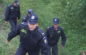 Doi poliţişti de frontieră, dispăruţi în munţii Maramureşului. După o noapte de căutări, agenţii au fost găsiţi 