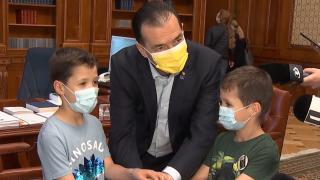 De 1 iunie, copiii îi pot vizita pe aleşi, la Parlament. Senatul şi Camera Deputaţilor îşi deschid porţile pentru cei mici