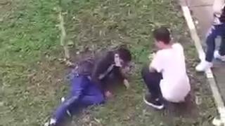 Un elev bătut și umilit de colegi s-a aruncat de la etaj, pe geamul unei şcoli din Bucureşti: "Îl încurajau să sară!"