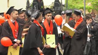 Elevii de liceu şi-au luat rămas bun de la şcoală: "Au fost mai multe sentimente amestecate"