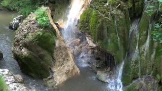 Turiştii speră să fie restaurată cascada Bigăr: era pe primul top într-un top internţional al celor mai frumoase cascade