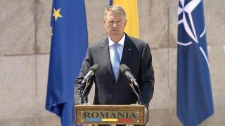 Klaus Iohannis: Avem datoria de a menţine vie memoria Eroilor Neamului şi de a arăta că am înţeles sensul luptei şi jertfei lor supreme