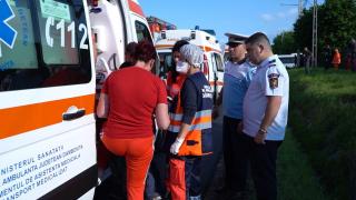 Momente dramatice la Aninoasa, copii plângând după accidentul cu 2 morți: "Mami vine şi te ia de la spital, da? Nu ai cum să rămâi în stradă!"