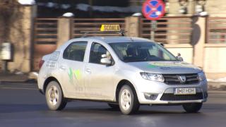 Prima lecţie învăţată la şcoala de şoferi: frauda. "La mine, şcoala costă 2.500 lei. Mă ocup eu de tot, ăsta e avantajul"