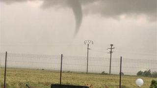 În plin cod portocaliu de furtună, la Corbu s-a format o tornadă de mici dimensiuni. Nu vom scăpa de ploi nici săptămâna următoare