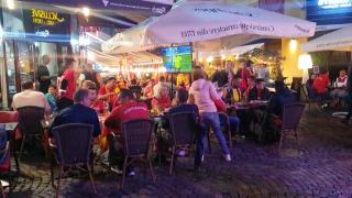 România, la primul meci găzduit vreodată la un Campionat European: Petrecerea de pe stadion s-a mutat în Centrul Vechi