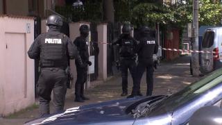 Bărbatul care şi-a ucis iubita, în Bucureşti, a fost găsit mort. Fetiţa de 4 ani a femeii a asistat la crimă