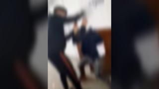 Legea pumnului şi a junglei devine tot mai frecventă în şcolile din România