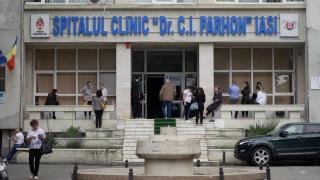 Bărbat în stare gravă, după ce a luat paracetamol şi algocalmin timp de un an pentru a se apăra de Covid-19