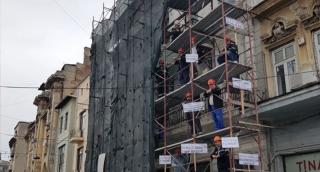 Consolidarea clădirilor cu risc seismic din Bucureşti, în pericol din cauza lipsei banilor: "Nu avem bani de salarii, nu avem bani nici de materiale"