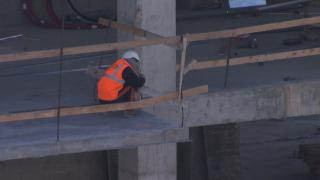 Românii nu se înghesuie să ocupe locurile de muncă apărute: "Lucrurile sunt dramatice"