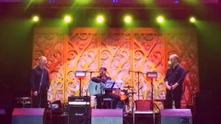 Glume, monologuri, poezie şi muzică, la un loc. Actorul Bogdan Mălăele faţă în faţă cu tatăl său, Horaţiu