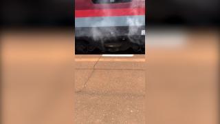 Tren CFR, la un pas să ia foc. InterRegio 1645 a oprit forţat în apropiere de Bucureşti