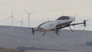 Maşinile zburătoare vor deveni realitate. Competiţii ca în Războiul Stelelor