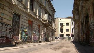 Fluiere, lanterne şi biscuiţi, în loc de lucrări de consolidare. Bucureştenii, vulnerabili în faţa unui cutremur mare