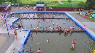 Băile de la Ideciu de Jos, oază de linişte şi sănătate: Este fantastic să simţi mirosul pădurii, al apei, al sulfului, al sării. Totul e la superlativ