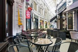 Un nou set de măsuri de relaxare intră în vigoare de la 1 iulie. Schimbări importante în cazul cluburilor şi a evenimentelor private