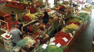 Cât plătim de fapt pentru coşul zilnic? Avem preţuri mici, dar şi unul dintre cele mai mici salarii minime din Uniunea Europeană