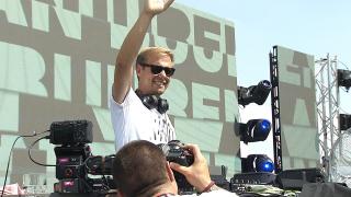 Armin Van Buuren, repetiţii pe acoperișul Palatului Parlamentului: "E ceva special între mine şi publicul din România"