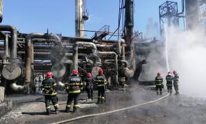 Primele imagini din interiorul Rafinăriei Petromidia, după explozia devastatoare. Angajații sunt scandalizați: "Nu se poate așa ceva"