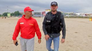 Un salvamar a rămas fără telefon chiar în timp ce acorda primul ajutor. Hoțul a fost prins cu ajutorul unui poliţist-erou