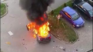 Noi detalii în cazul execuţiei în stil mafiot din Arad: anchetatorii au găsit o baterie de telefon, posibil de la telefonul care a declanşat explozia