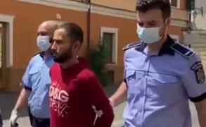 Fugarul din Afganistan care şi-a ucis un conaţional, în Timişoara, a fost adus în ţară, sub escortă. Bărbatul fugise în Grecia