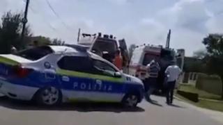 Doi poliţişti din Vâlcea aflaţi în misiune au fost răniţi într-un accident rutier pe DN 67. Martor: Maşina care i-a lovit mergea pe contrasens