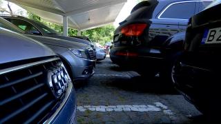 Vacanţă întreruptă de ceas pentru plata parcării. Turiştii care ajung pe litoral îşi pun alarma din 3 în 3 ore pentru a plăti