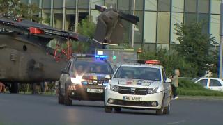 Elicopterul BlackHawk a fost tractat din Piața Charles de Gaulle: e dus la Baza 90 Otopeni unde va fi supus unei expertize preliminare - VIDEO