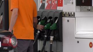 Preţul carburanţilor a explodat. Pe termen lung se anunţă noi creşteri