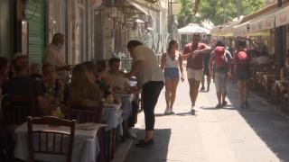 Reacţii după ce Grecia a trecut pe lista galbenă. Românii întorşi din vacanţă fără vaccin sau test ar putea intra în carantină