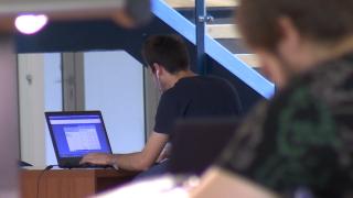 Tot mai multe facultăți renunță la examenele de admitere. Unde nu se poate intra fără test scris