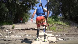 Costi Mugiu, canotorul rămas fără picioare în copilărie, se poate lupta acum pentru o medalie olimpică, după ce oamenii au spus "Ajut Eu!"