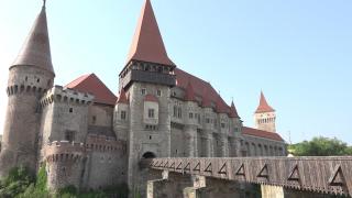 Povestea familiei Huniazilor, portretizată într-o frescă din secolul al XV-lea, la Castelul Corvinilor din Hunedoara