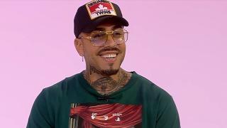 Alex Velea a oferit detalii din culisele celor mai recente videoclipuri ale sale. "Sunt la studio de dimineaţa până seara"