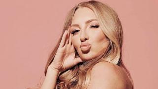 O vedetă din Polonia, prima persoană din lume care îşi vinde dragostea în format virtual: NFT-ul, vândut pentru 250.000 de dolari