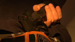 Un bărbat din Ploieşti a anunţat la 112 că a fost împuşcat în cap în timp ce dormea