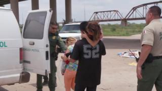 Drumul românilor spre visul american trece prin Mexic. Ajung ca turişti la Cancun, iar apoi merg cu 3.500$ la traficanţii de persoane