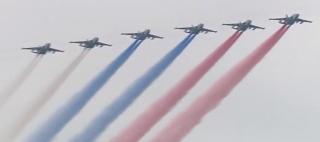 Paradă grandioasă organizată la Sankt Petersburg pentru celebrarea a 325 de ani de la înfiinţarea Marinei Ruse